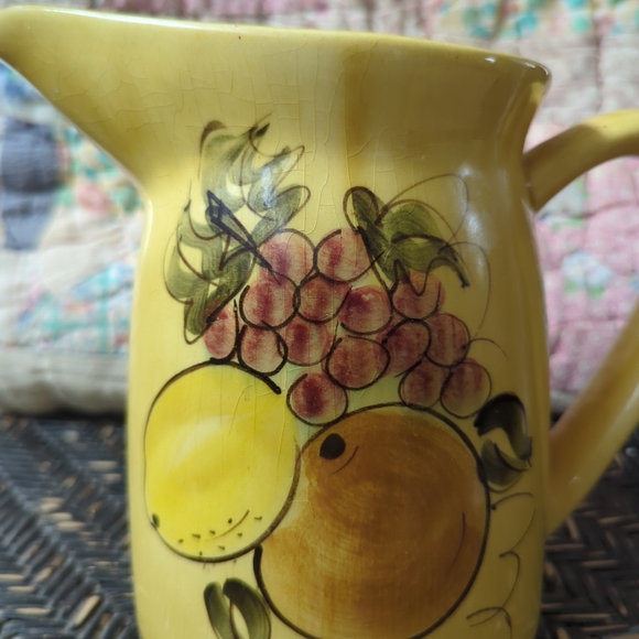 1960's Los Angeles Potteries pitcher - Picture 2 of 3